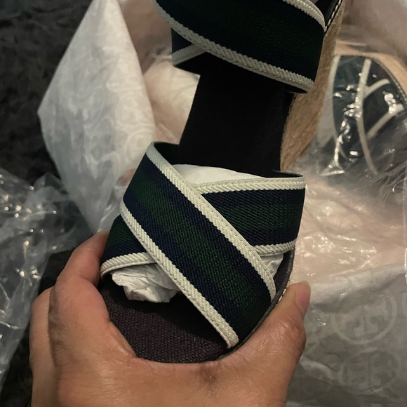 Heel Espadrille. - Picture 3 of 5